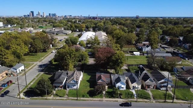 841 S 28th St, Louisville, KY 40211