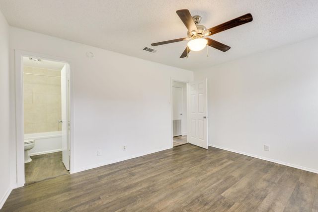 6900 Trendal LN, Austin, TX 78744