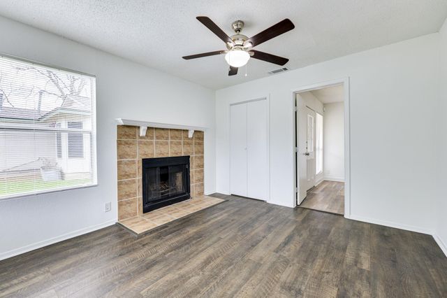 6900 Trendal LN, Austin, TX 78744