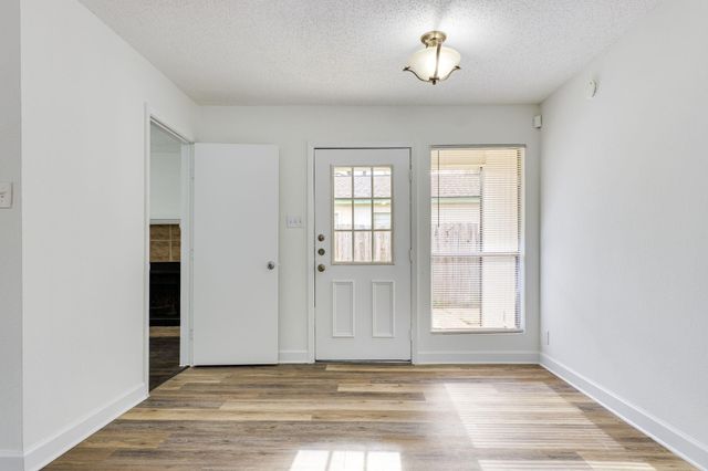 6900 Trendal LN, Austin, TX 78744