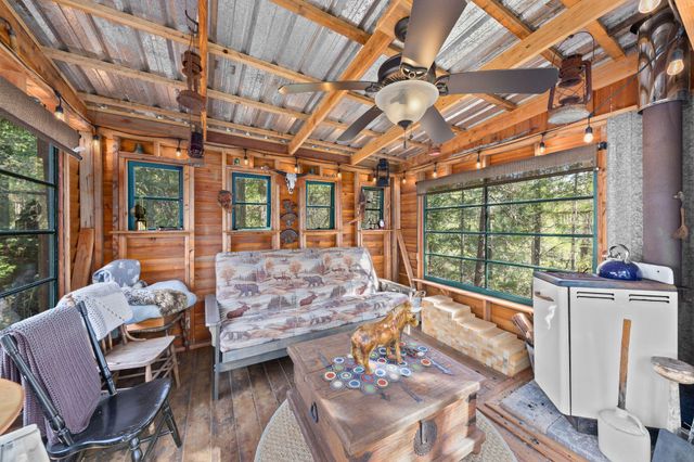 5191 Pleasant Creek Road, Rogue River, OR 97537