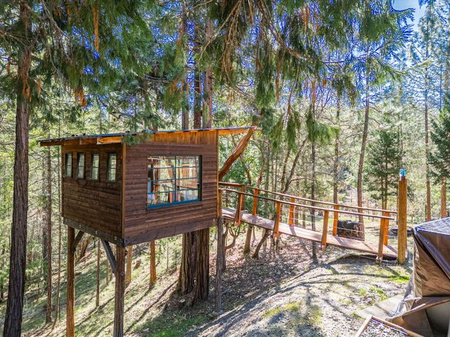 5191 Pleasant Creek Road, Rogue River, OR 97537