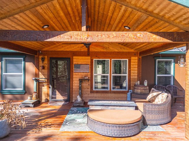 5191 Pleasant Creek Road, Rogue River, OR 97537