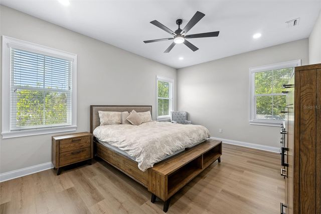 3601 W ROGERS AVENUE, Tampa, FL 33611