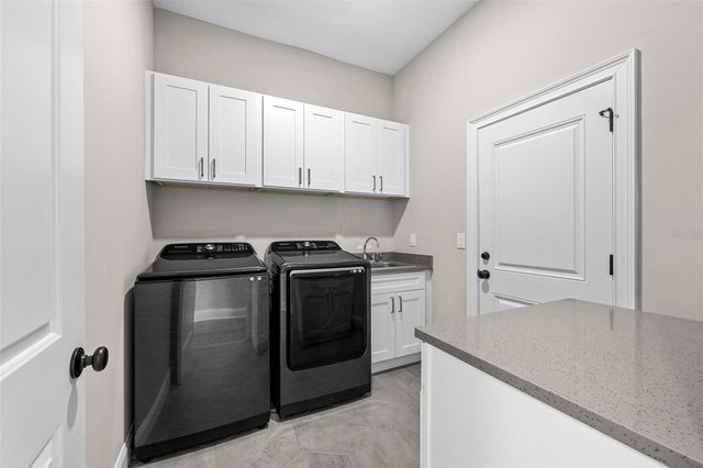 3601 W ROGERS AVENUE, Tampa, FL 33611