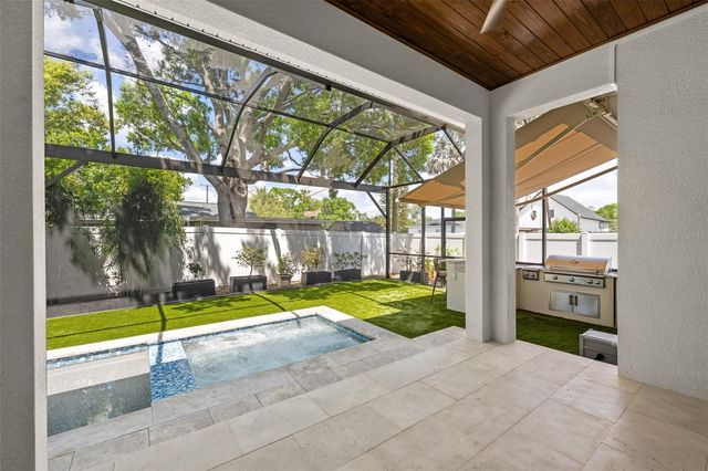 3601 W ROGERS AVENUE, Tampa, FL 33611