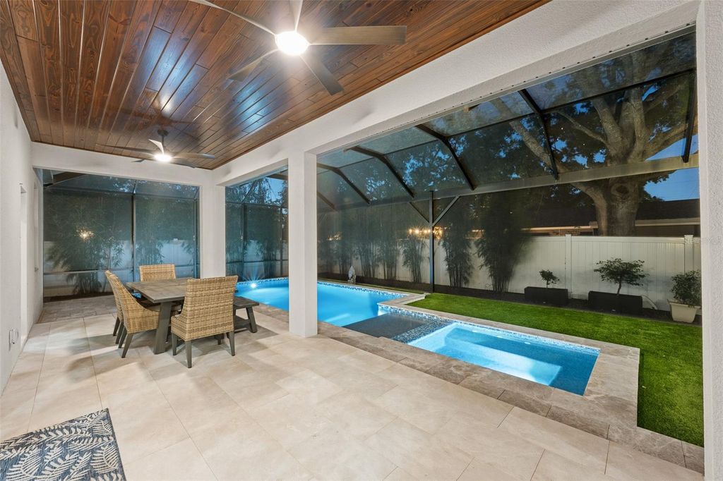 Image 28 of property listing at 3601 W ROGERS AVENUE, Tampa, FL 33611