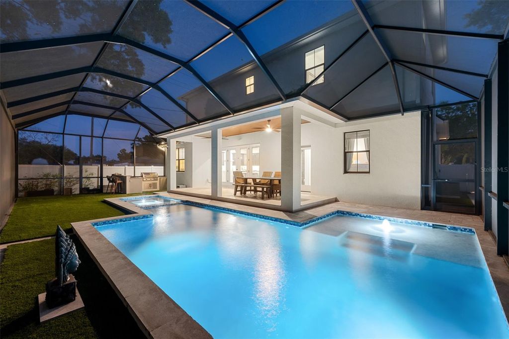 Image 30 of property listing at 3601 W ROGERS AVENUE, Tampa, FL 33611