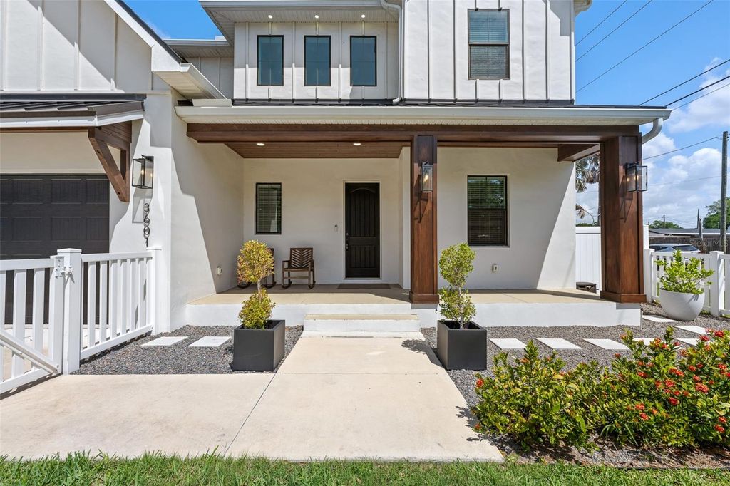 Image 5 of property listing at 3601 W ROGERS AVENUE, Tampa, FL 33611