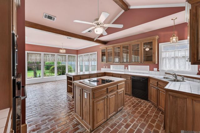 5413 N Pointer Ct, Baton Rouge, LA 70808