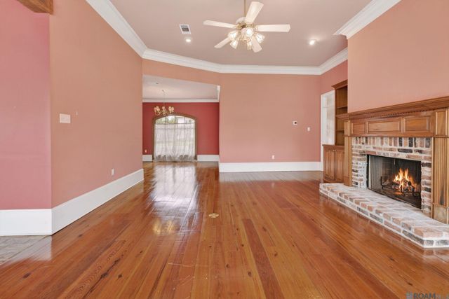 5413 N Pointer Ct, Baton Rouge, LA 70808