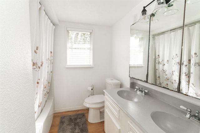 2817 Sams Drive, Seabrook, TX 77586