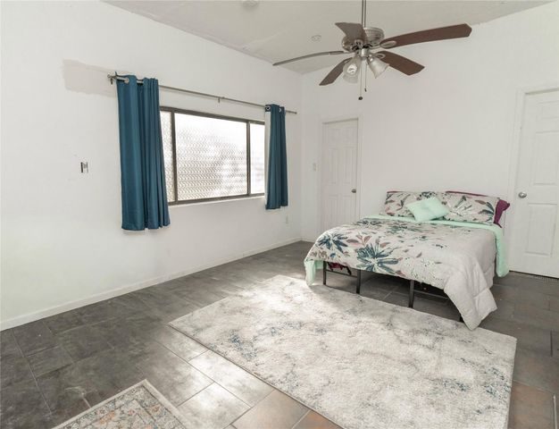 2817 Sams Drive, Seabrook, TX 77586