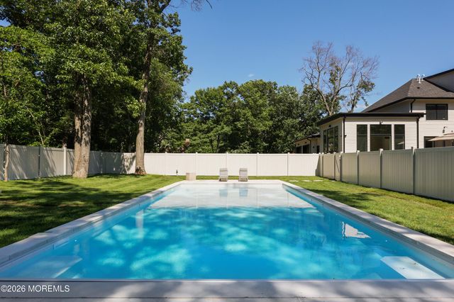 1612 Badger Drive, Toms River, NJ 08755