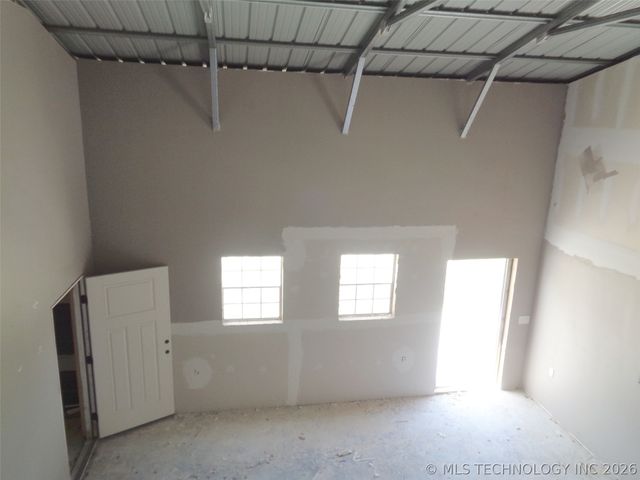 12097 State Hwy 9 E, Eufaula, OK 74432