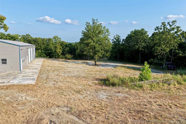 12097 State Hwy 9 E, Eufaula, OK 74432