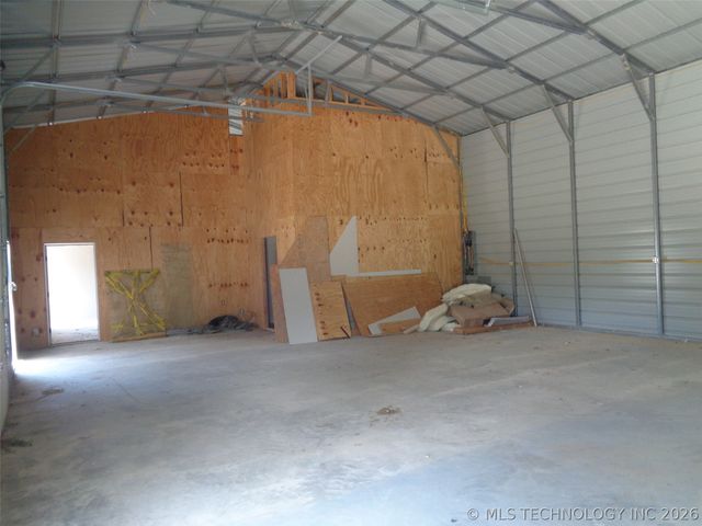 12097 State Hwy 9 E, Eufaula, OK 74432