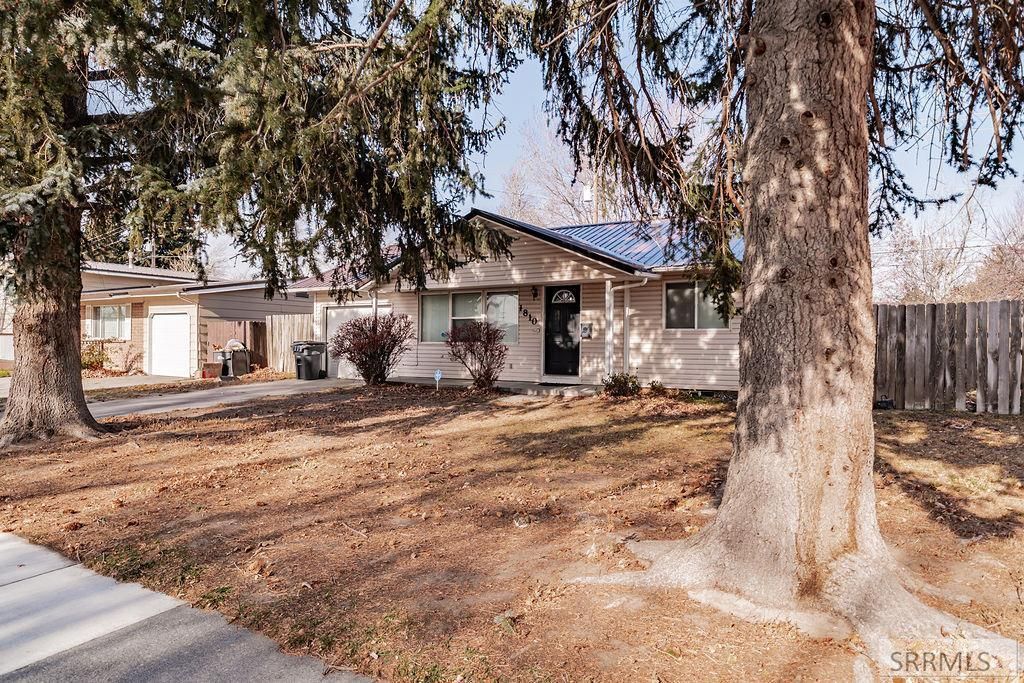 1810 Brentwood Drive, Idaho Falls, ID 83402