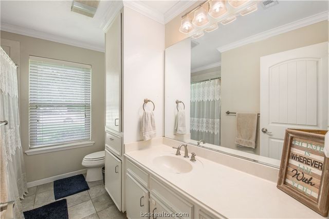 7804 Appomattox Drive, College Station, TX 77845