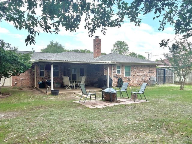 7804 Appomattox Drive, College Station, TX 77845