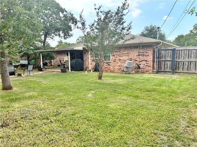 7804 Appomattox Drive, College Station, TX 77845