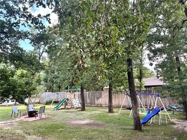 7804 Appomattox Drive, College Station, TX 77845