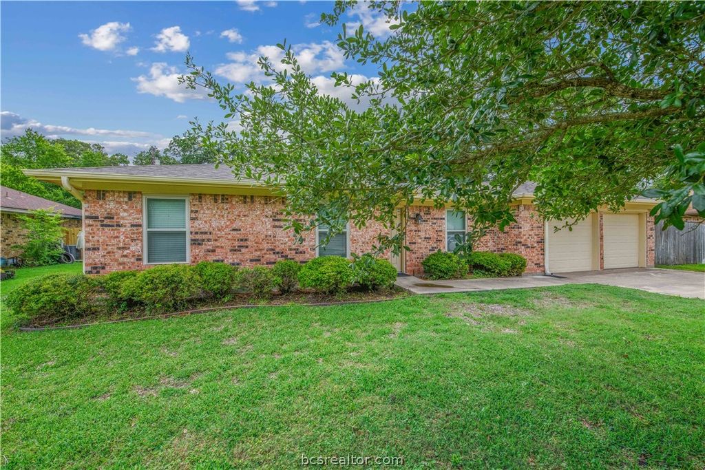 7804 Appomattox Drive, College Station, TX 77845 — photo 2
