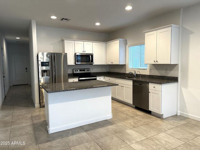 3241 W SHANLEY Avenue, Apache Junction, AZ 85120