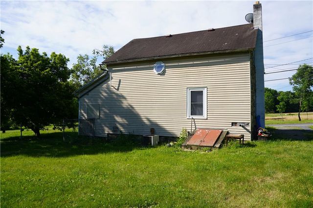 2094 East Scenic Drive, Moore Twp, PA 18014