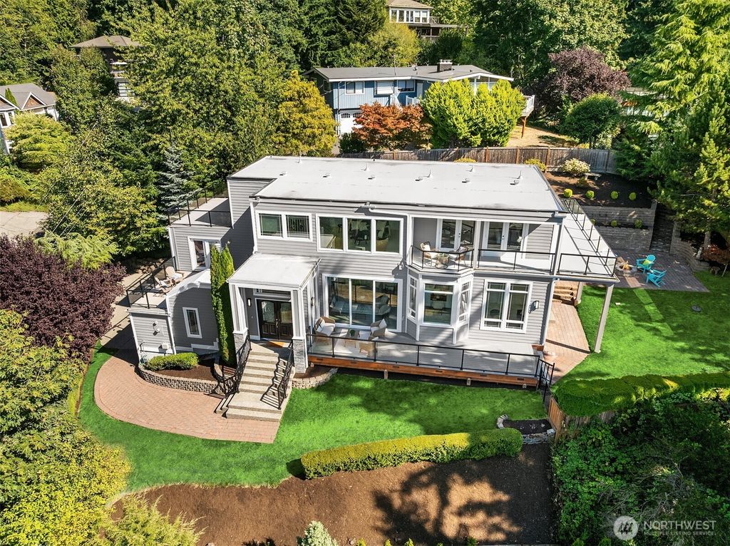 6447 NE 129th Place, Kirkland, WA 98034