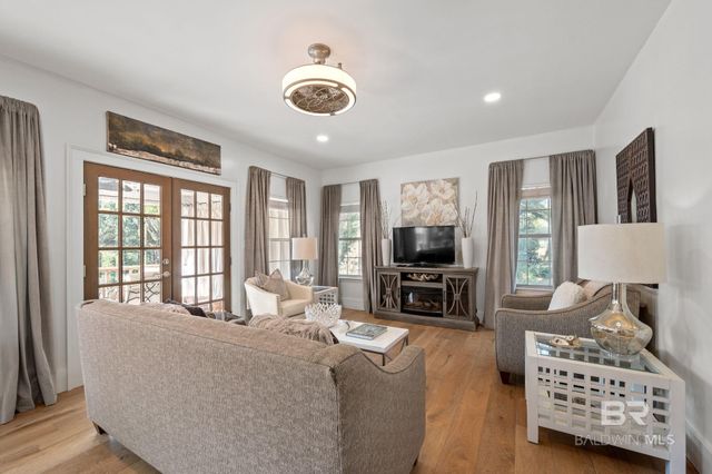 214 Fig Avenue, Fairhope, AL 36532