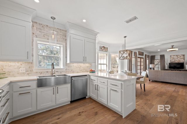 214 Fig Avenue, Fairhope, AL 36532