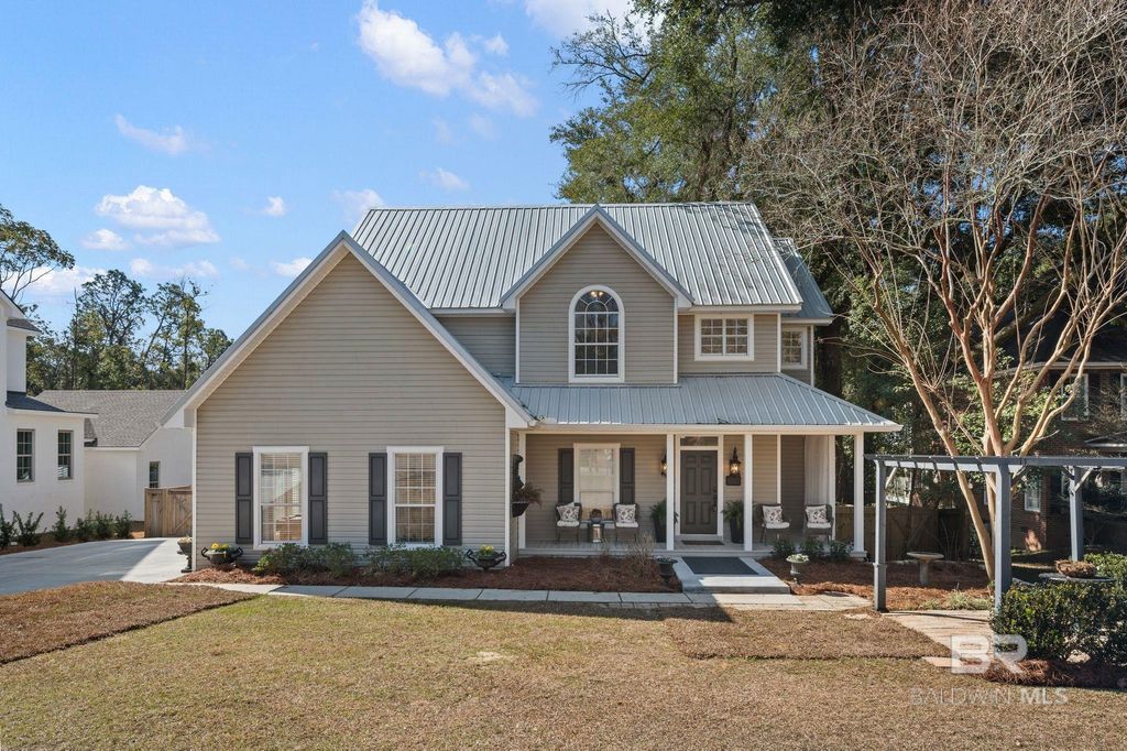 214 Fig Avenue, Fairhope, AL 36532