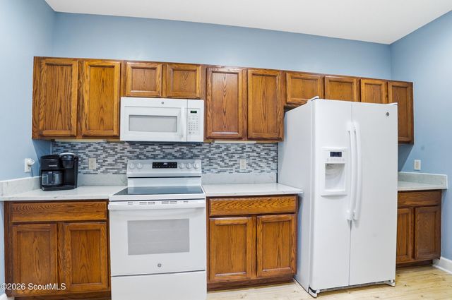 211 Peppertree Crossing Avenue, Brunswick, GA 31525