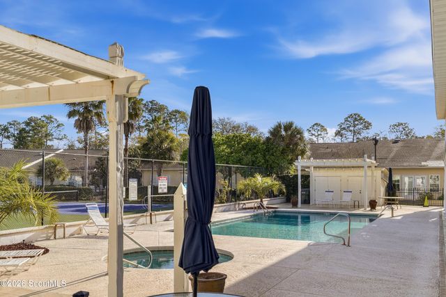 211 Peppertree Crossing Avenue, Brunswick, GA 31525