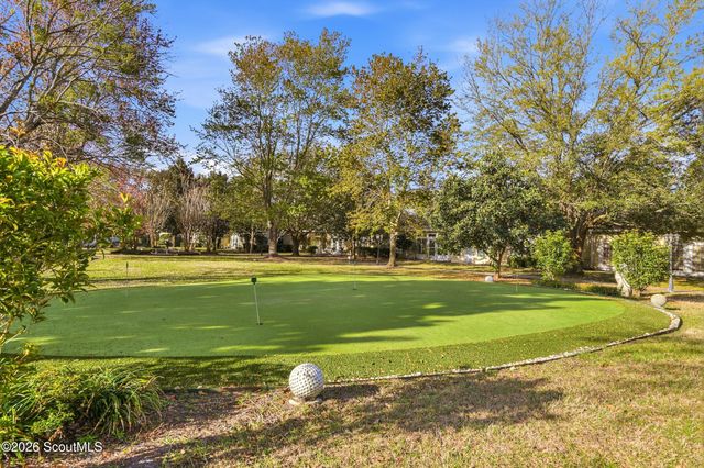 211 Peppertree Crossing Avenue, Brunswick, GA 31525