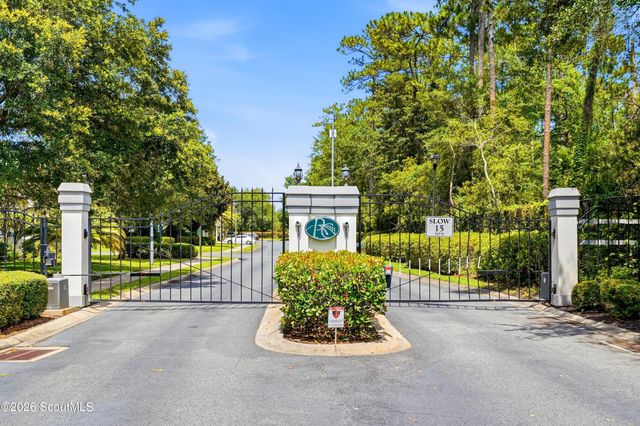 211 Peppertree Crossing Avenue, Brunswick, GA 31525