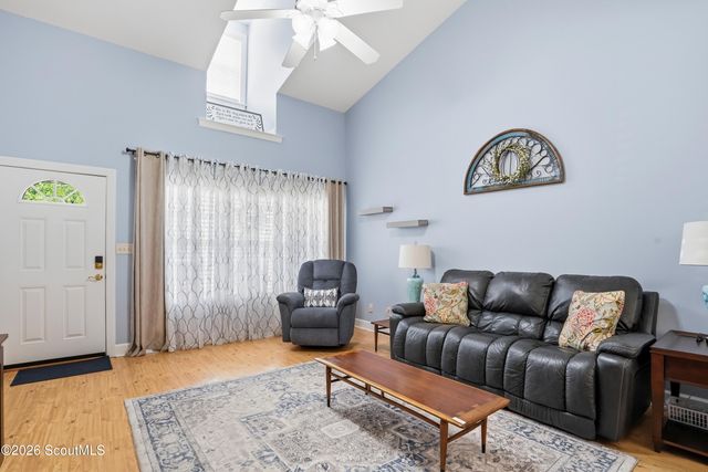 211 Peppertree Crossing Avenue, Brunswick, GA 31525