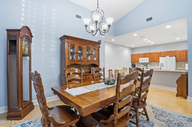 211 Peppertree Crossing Avenue, Brunswick, GA 31525