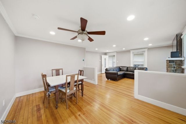 13 Stonewald Ct, Mount Olive Twp., NJ 07828