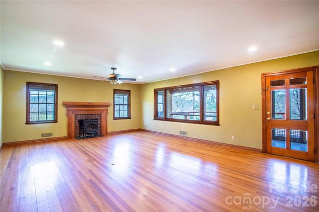 432 Turkey Creek Road, Leicester, NC 28748
