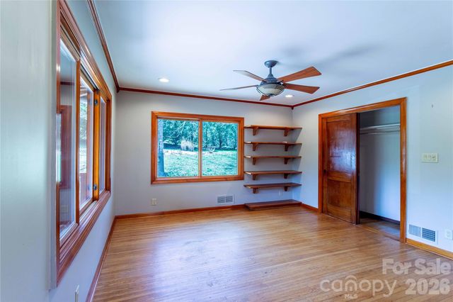 432 Turkey Creek Road, Leicester, NC 28748