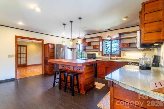 432 Turkey Creek Road, Leicester, NC 28748
