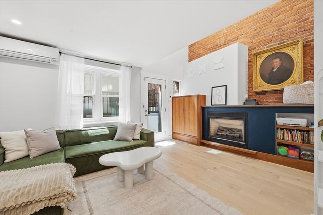 15 Cazenove St 1, Boston, MA 02116