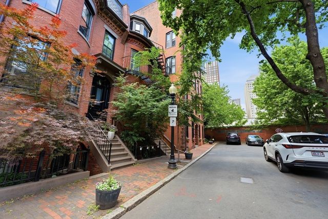 15 Cazenove St 1, Boston, MA 02116