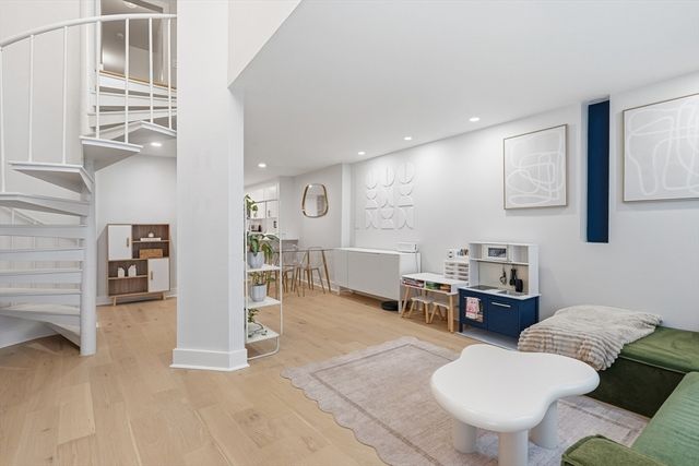 15 Cazenove St 1, Boston, MA 02116