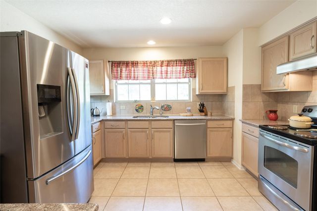 194 Rabbit TRL, Dale, TX 78616