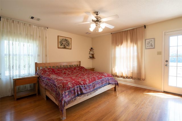 194 Rabbit TRL, Dale, TX 78616