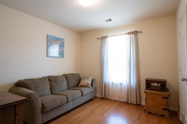 194 Rabbit TRL, Dale, TX 78616