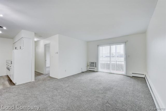 32075 Beaconsfield Street 29, Roseville, MI 48066